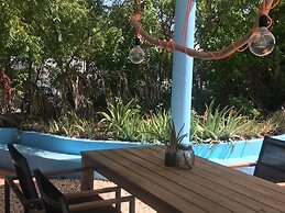 Tropical Breeze Apartments