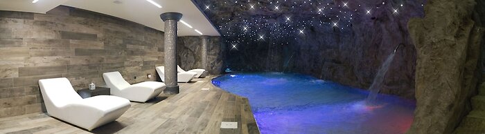 National Park Hotel & Spa