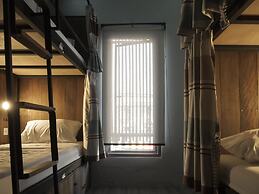 Whereder Poshtel - Hostel