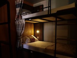 Whereder Poshtel - Hostel