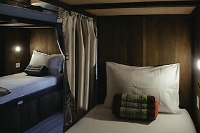 Whereder Poshtel - Hostel