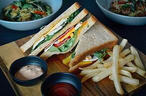 Whereder Poshtel - Hostel