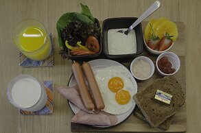 Whereder Poshtel - Hostel