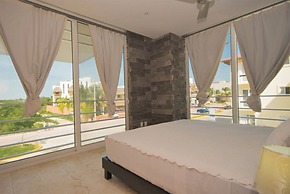 Latitude 20 101 by PRP