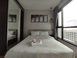 Many Holiday The Base Condo