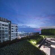 Many Holiday The Base Condo