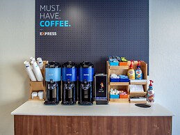 Holiday Inn Express & Suites Oklahoma City Airport by IHG