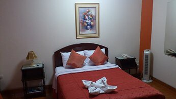 Hotel Plaza Bolognesi