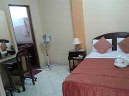 Hotel Plaza Bolognesi