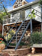 Map's View Guesthouse