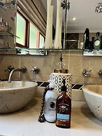 Map's View Guesthouse