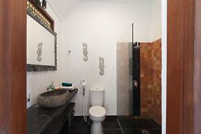 Black Pearl Villa Beachside