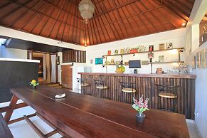 Black Pearl Villa Beachside