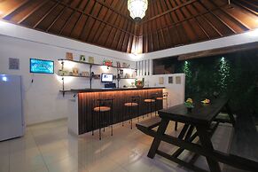 Black Pearl Villa Beachside