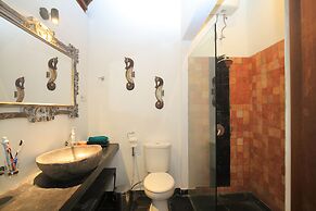 Black Pearl Villa Beachside