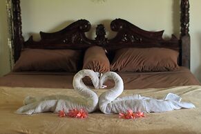 Black Pearl Villa Beachside