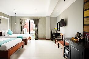 Central Blanche Residence