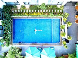 Central Blanche Residence