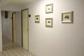 Surachet at 257 Boutique House