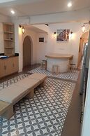 Surachet at 257 Boutique House