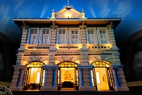 Surachet at 257 Boutique House