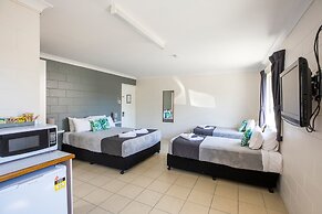 Banjo Paterson Motor Inn