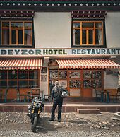 Hotel Deyzor
