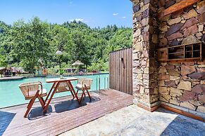 Pandora Vista Retreat