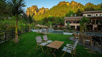 Pandora Vista Retreat