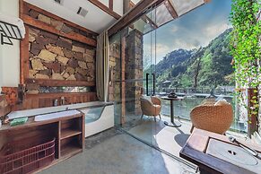 Pandora Vista Retreat