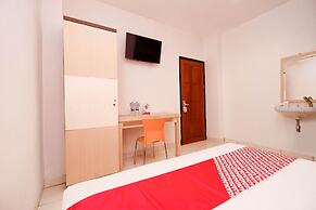 OYO 1251 Residence 8