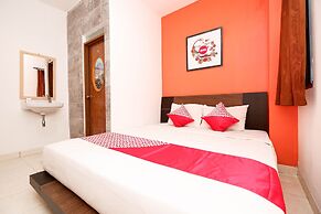 OYO 1251 Residence 8