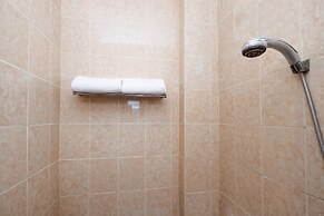 OYO 1251 Residence 8