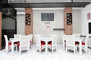 OYO 1251 Residence 8