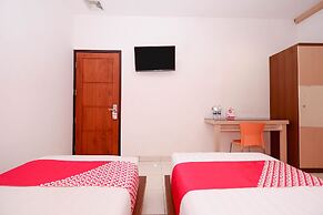 OYO 1251 Residence 8