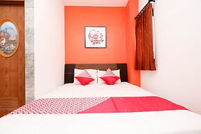 OYO 1251 Residence 8