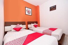 OYO 1251 Residence 8