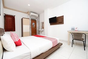 OYO 1251 Residence 8