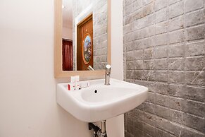 OYO 1251 Residence 8