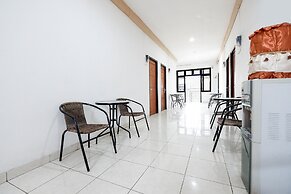 OYO 1251 Residence 8