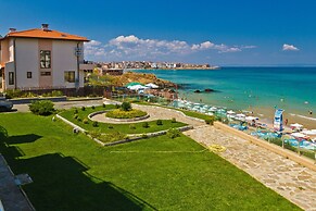 Black Sea Paradise