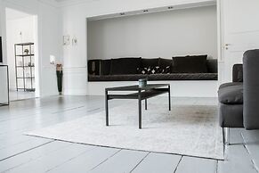 3 Bedroom Apartment in Latin Quarter