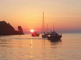 Yacht Suite Cala Galera