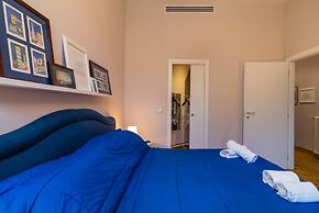 Elegant Flat at Municipio by Napoliapartments