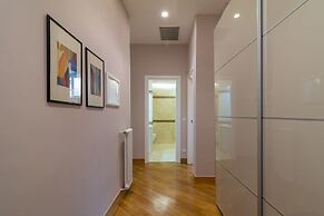Elegant Flat at Municipio by Napoliapartments