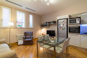 Elegant Flat at Municipio by Napoliapartments