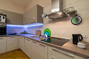 Elegant Flat at Municipio by Napoliapartments