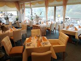 Moselromantik Hotel Zum Löwen