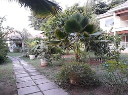 Villa Rafia Guesthouse