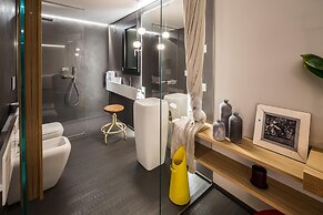 Locanda Black and White
